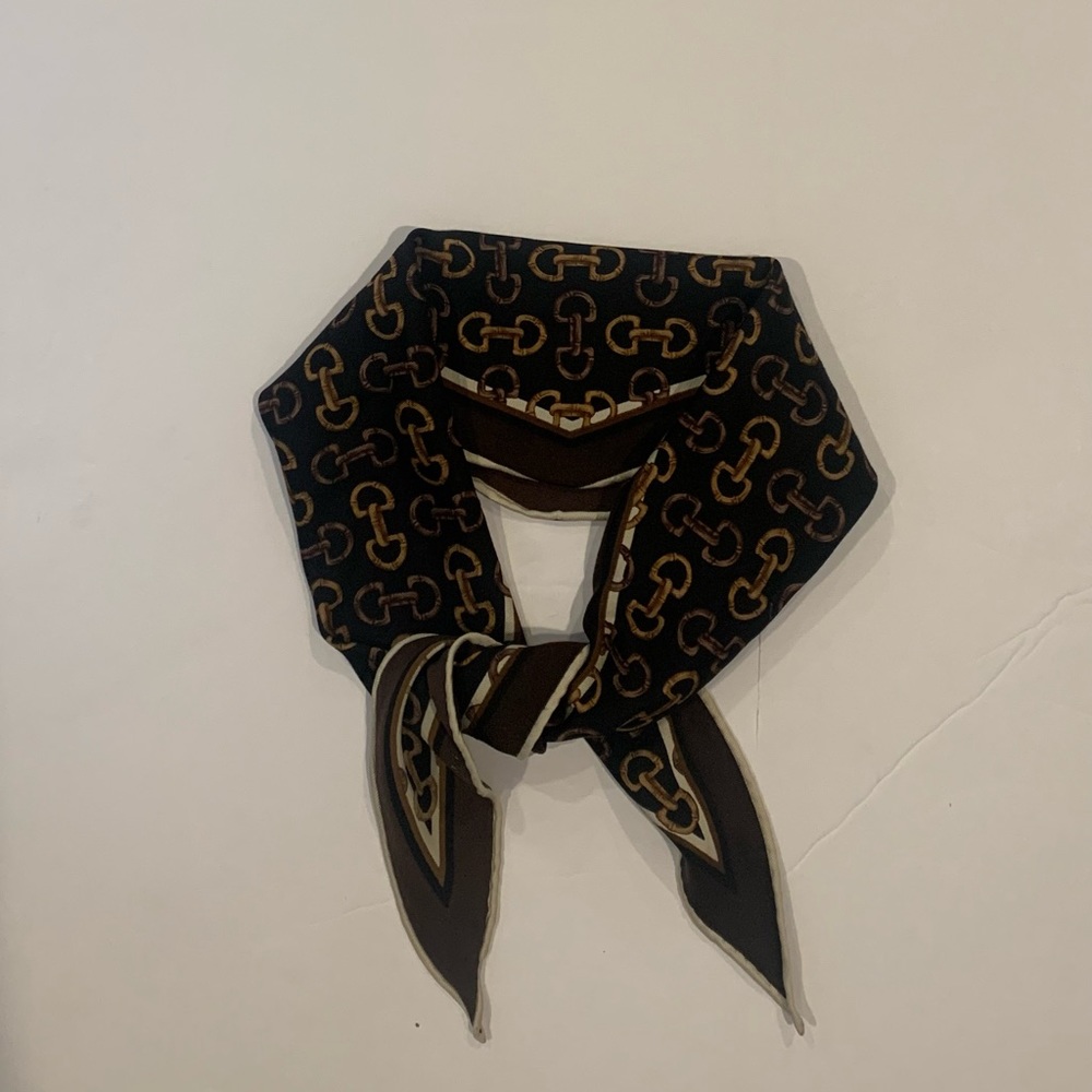 Gucci horsebit neck scarf in silk